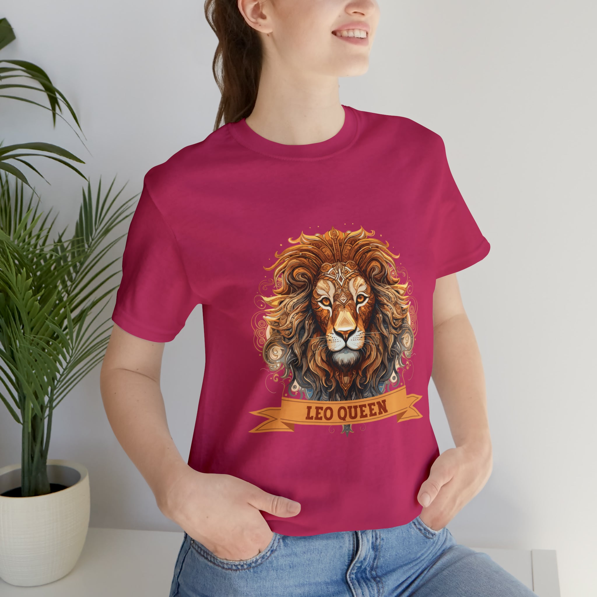 Womens Leo Queen T Shirt   