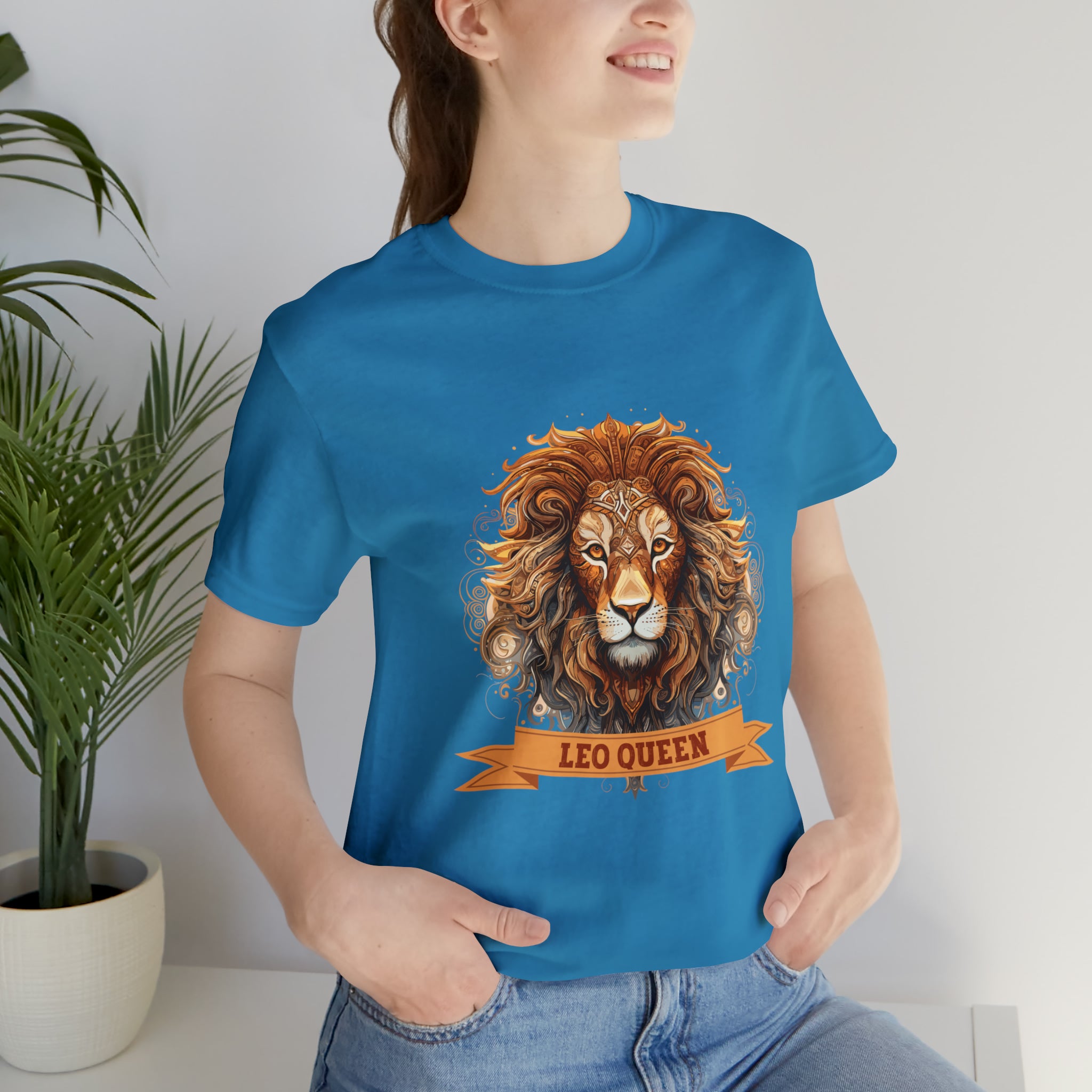 Womens Leo Queen T Shirt   